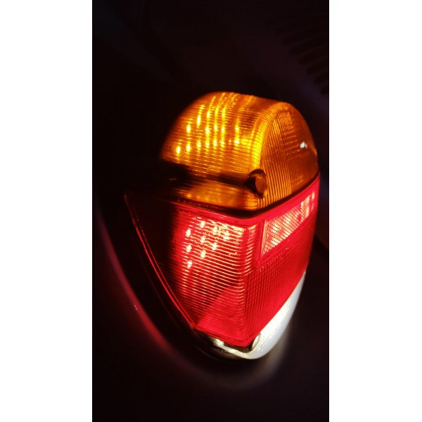 Kit PAR Placas Fusca Mod Fafá De 1979 a 1996-Tricolor(Pisca Laranja)-->Obs SEM LANTERNAS